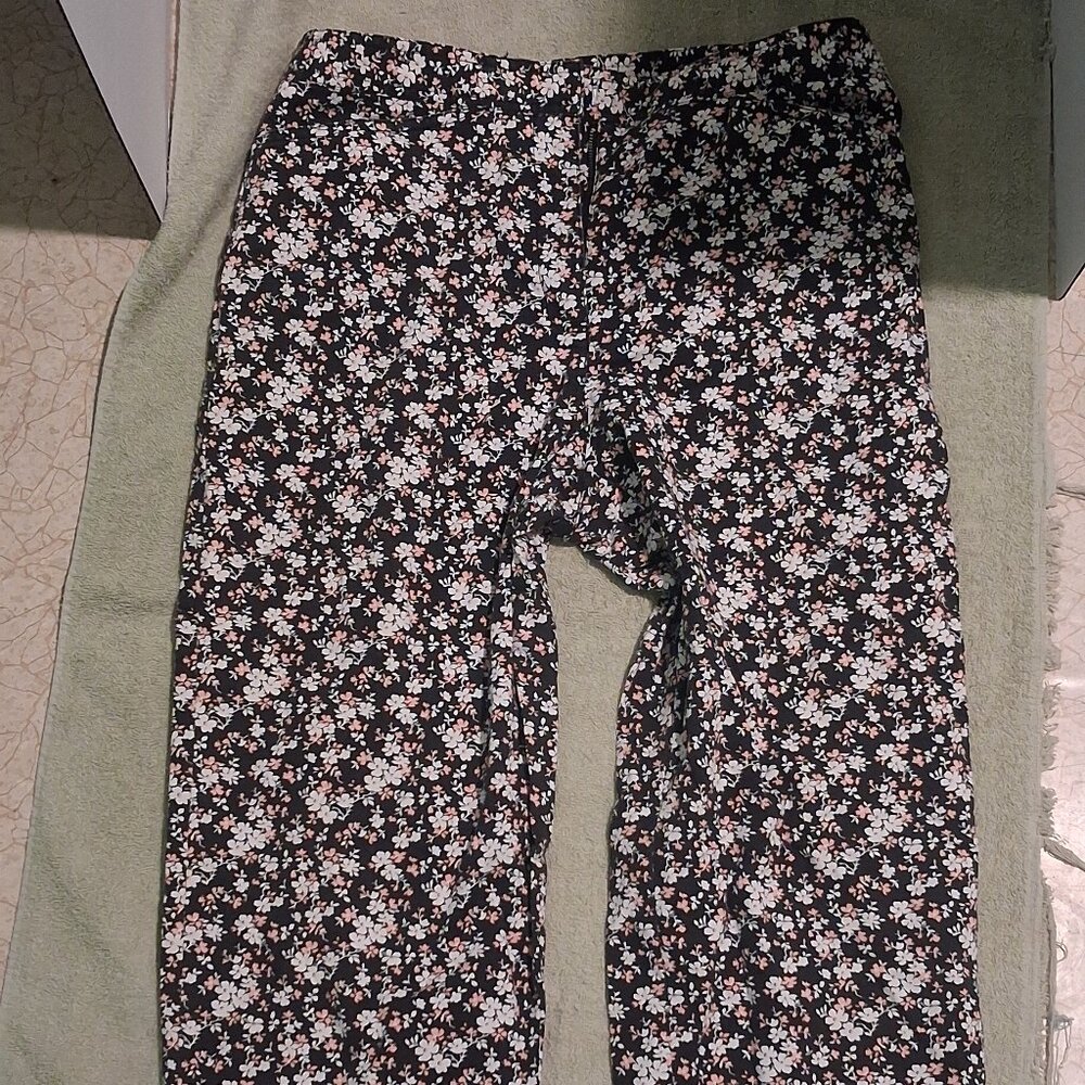 Crazy Horse/Liz Claiborne Stretch Floral Cropped Pants Women Size 12
